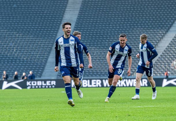 Fussball, Herren, Saison 2025 2026, 2. Bundesliga (24. Spieltag), Hertha BSC - 1. FC Nürnberg, v.l. Josip Brekalo (Hertha BSC), Marton Dardai (Hertha BSC), Paul Seguin (Hertha BSC), Julian Eitschberger (Hertha BSC), Jubel nach Tor zum 2:1, 01.03. 2026,