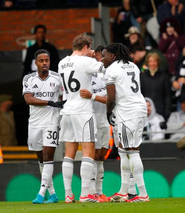 Fulham v Tottenham Hotspur, London, UK -01 Mar 2026 Goal celebrations for Alex Iwobi of Fulham fc during the Premier League match between Fulham and Tottenham Hotspur at Craven Cottage, London on 01 March 2026 ( London Craven Cottage London England Copyright: xTomxCusden PPAUKx PPA-252186