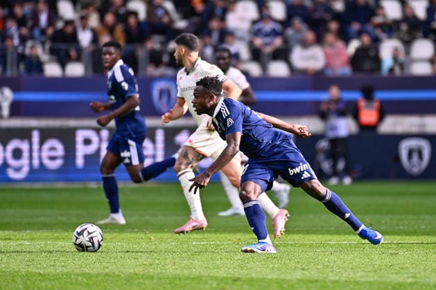 FOOTBALL : Paris FC vs Nice - Ligue 1 - 01 03 2026 Moses Simon ( 27 - PFC ) during the Ligue 1 match between Paris FC and OGC Nice at Stade Jean Bouin on March 01, 2026 in Paris, France. ( Photo by Federico Pestellini PsnewZ ) - ParisFrance  Copyright: xFedericoxPestelinix