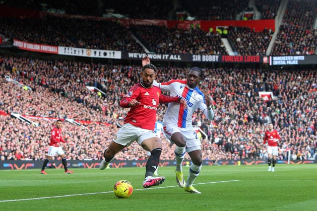 Matheus Cunha of Manchester United, ManU and Jaydee Canvot of Crystal Palace Manchester United v Crystal Palace, Premier League, Football, Old Trafford, Manchester, UK - 01 Mar 2026Manchester Old Trafford United Kingdom EDITORIAL USE ONLY No use with unauthorised audio, video, data, fixture lists, club league logos or live services. Online in-match use limited to 120 images, no video emulation. No use in betting, games or single club league player publications. Copyright: xPhilxOldham Shutterstockx 16708837ag