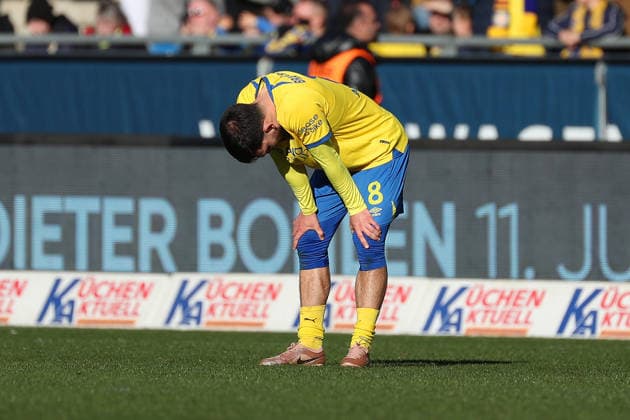 Braunschweig vs. Münster, 2. BL Braunschweig, 01.03.2026, Fußball, Herren, 2. BL, Saison 2025 2026, Eintracht Braunschweig vs. SC Preußen Münster: Spielende, , Mehmet Can Aydin (Eintracht Braunschweig) (DFL DFB REGULATIONS PROHIBIT ANY USE OF PHOTOGRAPHS as IMAGE SEQUENCES and or QUASI-VIDEO) Stadion an der Hamburger Straße Niedersachsen Deutschland