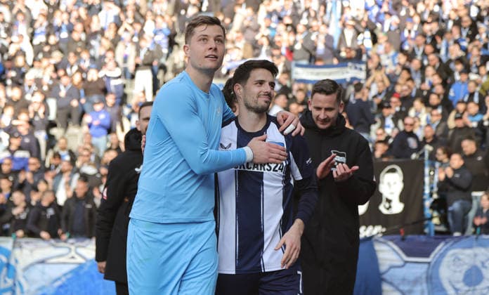 Torwart Tjark Ernst, Josip Brekalo, Hertha Mannschaft feiert Sieg vor den Fans Jubel nach Spielende Schlußjubel Fußball Fussball DFL 2. Bundesliga Herren 24. Spieltag Saison 2025 2026 01.03.2026 Hertha BSC Berlin vs. 1.FC Nürnberg FCN DFL regulations prohibit any use of photographs as image sequences and or quasi-video