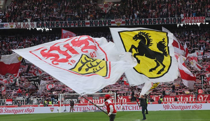 Stuttgart, Fußball Bundesliga, 20. Spieltag, VfB Stuttgart vs. VfL Wolfsburg, Stuttgarter Fans