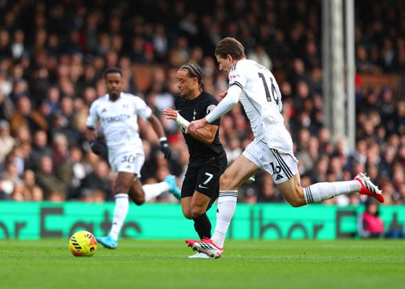 1st March 2026; Craven Cottage, Fulham, London, England; Premier League Football, Fulham versus Tottenham Hotspur; Xavi Simons of Tottenham Hotspur under pressure from Sander Berge of Fulham  JPxFletcher Content restricted for UK based newspaper