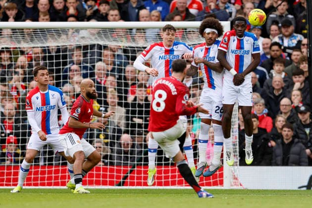 Manchester United, ManU v Crystal Palace - Premier League Jorgen Strand Larsen, Chris Richards and Ismaila Sarr of Crystal Palace jump in wall as Bruno Fernandes of Manchester United takes free kick during the Premier League match between Manchester United and Crystal Palace at Old Trafford on March 1, 2026 in Manchester, England. WARNING! This Photograph May Only Be Used For Newspaper And Or Magazine Editorial Purposes. May Not Be Used For Publications Involving 1 player, 1 Club Or 1 Competition Without Written Authorisation From Football DataCo Ltd. For Any Queries, Please Contact Football DataCo Ltd on +44 (0) 207 864 9121 Manchester Old Trafford England United Kingdom Copyright: xAllstarxPicturexLibraryxLtdx