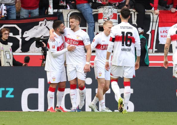 01.03.2026, Deutschland, Stuttgart, Fußball Bundesliga, 20. Spieltag, VfB Stuttgart vs. VfL Wolfsburg, Jubel nach dem 1:0 Tor, Torschütze Deniz Undav (VfB) daneben Ermedin Demirovic (VfB)