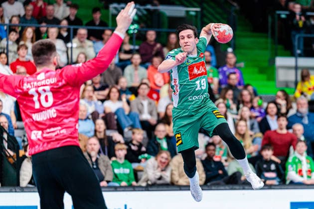 v.l. Miljan Vujovic (TVB Stuttgart, 16), Jakub Sterba (GWD Minden, 19) GER, GWD Minden vs. TVB Stuttgart, Handball, 1. Bundesliga, 23. Spieltag, Spielzeit 2025 2026, 01.03.2026 GER, GWD Minden vs. TVB Stuttgart, Handball, 1. Bundesliga, 23. Spieltag, Spielzeit 2025 2026, 01.03.2026 Minden Copyright: xEibner-Pressefoto JanxRollingerx