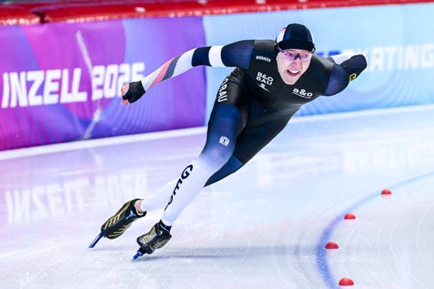 EISSCHNELLLAUF - Finn SONNEKALB (GER) bei der ISU Eisschnelllauf Junioren-Weltmeisterschaft in Inzell über 1.000m der Herren am 28.02.2026, Deutschland, Oberbayern, Traunstein Inzell Max-Aicher-Arena Oberbayern Deutschland