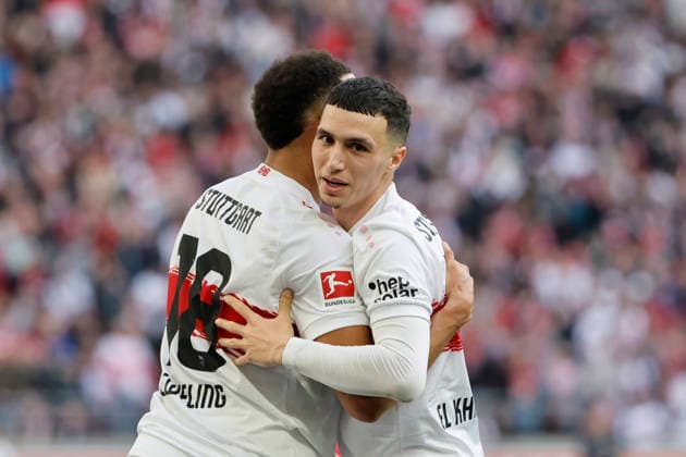 Torjubel VfB Stuttgart beim 3:0 durch Jamie Leweling (VfB Stuttgart, 18) , Deutschland, Fussball, 1. Bundesliga, 24.Spieltag, 2025 2026, VfB Stuttgart vs. VfL Wolfsburg, 01.03.2026, Stuttgart MHP Arena Deutschland