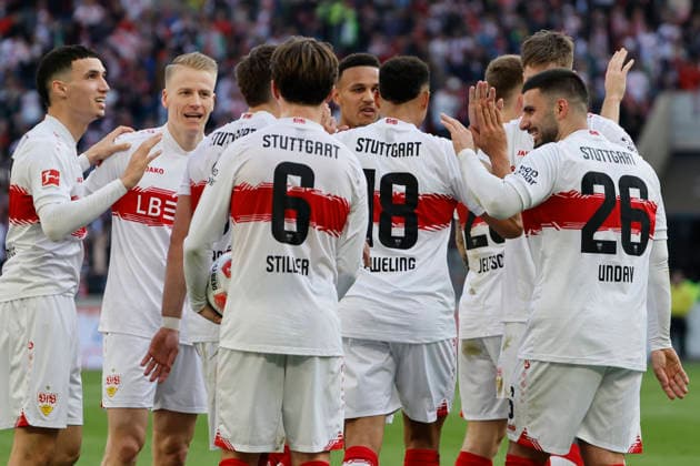 Torjubel VfB Stuttgart beim 3:0 durch Jamie Leweling (VfB Stuttgart, 18) , Deutschland, Fussball, 1. Bundesliga, 24.Spieltag, 2025 2026, VfB Stuttgart vs. VfL Wolfsburg, 01.03.2026, Stuttgart MHP Arena Deutschland