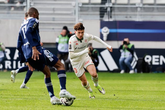 Paris FC v OGC Nice - Ligue 1 McDonald s 2025 2026 20 Tom LOUCHET (ogcn) during the Ligue 1 McDonald s match between Paris and Nice at Stade Jean Bouin on March 1, 2026 in Paris, France. Paris France  Copyright: xFEPx 776348305