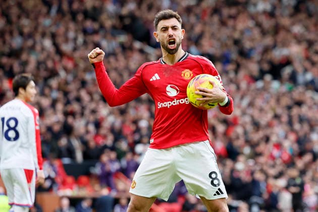 Manchester United, ManU v Crystal Palace - Premier League Bruno Fernandes of Manchester United celebrates equalizing goal during the Premier League match between Manchester United and Crystal Palace at Old Trafford on March 1, 2026 in Manchester, England. WARNING! This Photograph May Only Be Used For Newspaper And Or Magazine Editorial Purposes. May Not Be Used For Publications Involving 1 player, 1 Club Or 1 Competition Without Written Authorisation From Football DataCo Ltd. For Any Queries, Please Contact Football DataCo Ltd on +44 (0) 207 864 9121 Manchester Old Trafford England United Kingdom Copyright: xAllstarxPicturexLibraryxLtdx