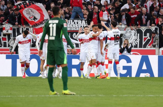 01.03.2026, Deutschland, Stuttgart, Fußball Bundesliga, 20. Spieltag, VfB Stuttgart vs. VfL Wolfsburg, Jubel nach dem 2:0 Tor, Torschütze Jamie Leweling (VfB)
