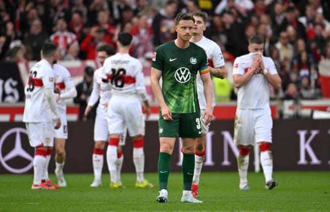 TOR zum 3:0 Jamie Leweling VfB Stuttgart (18) Torjubel Yannick Gerhardt VfL Wolfsburg (31) enttaeuscht VfB Stuttgart vs VfL Wolfsburg WOB 01.03.2026 DFL REGULATIONS PROHIBIT ANY USE OF PHOTOGRAPHS AS IMAGE SEQUENCES AND OR QUASI-VIDEO VfB Stuttgart vs VfL Wolfsburg WOB