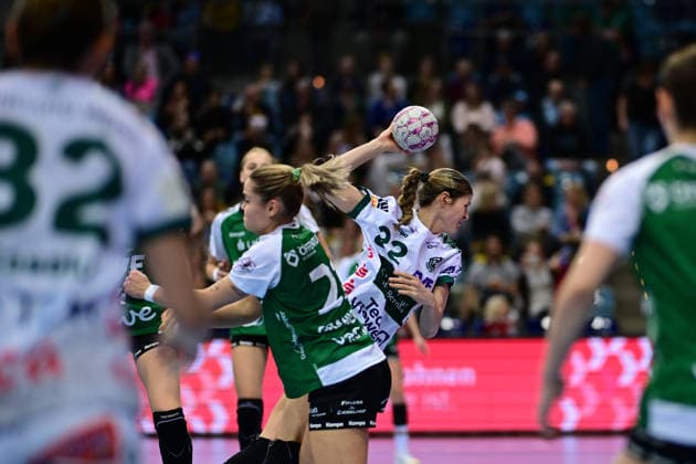 Handball I Frauen I Saison 2025-2026 I 1. HBF I 19. Spieltag I VfL Oldenburg - FRISCH AUF Göppingen I 01.03.2026 Wurf Sina Ehmann (22, FRISCH AUF Göppingen) Oldenburg EWE Arena Niedersachsen Deutschland Copyright: xLobeca FelixxSchlikisx