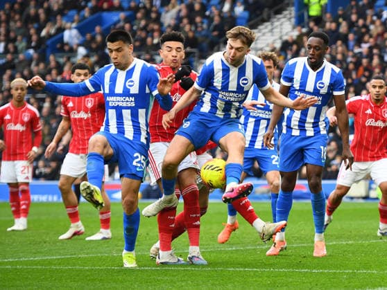 Brighton and Hove Albion v Nottingham Forest, Premier League, Football, Amex Stadium, Brighton, UK - 01 Mar 2026 Diego Gomez of Brighton & Hove Albion. Igor Jesus of Nottingham Forest and Jack Hinshelwood of Brighton & Hove Albion in action. Brighton Amex Stadium Brighton UK, UK NEWSPAPERS OUT Copyright: xMarkxEnfieldx