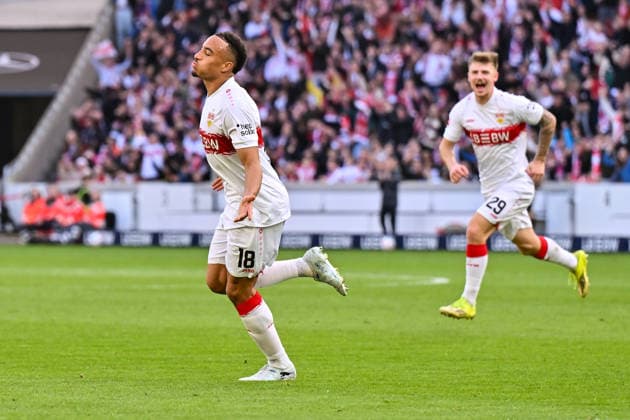 Bundesliga; VfB Stuttgart - VfL Wolfsburg; 01.03.2026 STUTTGART, DEUTSCHLAND - 01. MÄRZ: Jubel der Stuttgarter nach dem Treffer zum 3-0 durch Jamie LEWELING (VfB Stuttgart 18) Tor Torschuetze Freude Happy während dem Bundesligamatch zwischen dem VfB Stuttgart und dem VfL Wolfsburg am 24. Spieltag in der MHP-Arena DFL REGULATIONS PROHIBIT ANY USE OF PHOTOGRAPHS AS IMAGE SEQUENCES AND OR QUASI-VIDEO