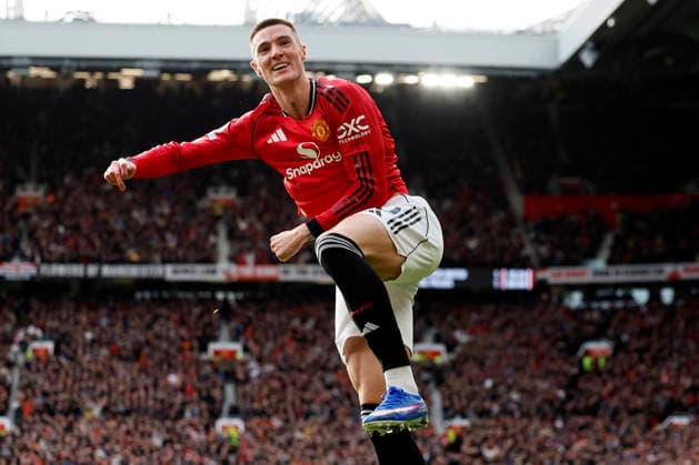 Manchester United, ManU v Crystal Palace - Premier League Benjamin Sesko of Manchester United celebrates 2nd goal during the Premier League match between Manchester United and Crystal Palace at Old Trafford on March 1, 2026 in Manchester, England. WARNING! This Photograph May Only Be Used For Newspaper And Or Magazine Editorial Purposes. May Not Be Used For Publications Involving 1 player, 1 Club Or 1 Competition Without Written Authorisation From Football DataCo Ltd. For Any Queries, Please Contact Football DataCo Ltd on +44 (0) 207 864 9121 Manchester Old Trafford England United Kingdom Copyright: xAllstarxPicturexLibraryxLtdx