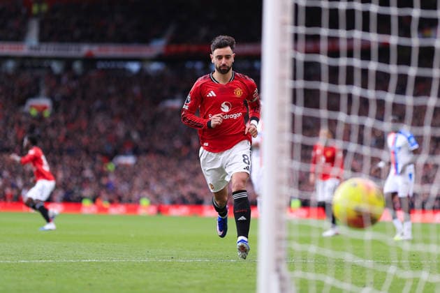 Football - Premier League - Manchester United, ManU v Crystal Palace 1st March 2026 - Premier League - Manchester United v Crystal Palace - Bruno Fernandes of Manchester United retrieves the ball from the goal - Photo: Simon Stacpoole Offside. Manchester UK Copyright: xSimonxStacpoolexOffside