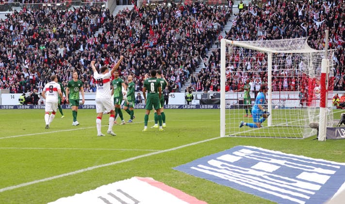 01.03.2026, Deutschland, Stuttgart, Fußball Bundesliga, 20. Spieltag, VfB Stuttgart vs. VfL Wolfsburg, Jubel nach dem 1:0 Tor, Torschütze Deniz Undav (VfB)