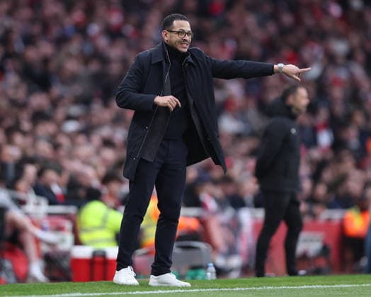 London, England, 1st March 2026. Liam Rosenior manager of Chelsea points during the Arsenal vs Chelsea Premier League match at the Emirates Stadium, London. Picture credit should read: David Klein Sportimage EDITORIAL USE ONLY. No use with unauthorised audio, video, data, fixture lists, club league logos or live services. Online in-match use limited to 120 images, no video emulation. No use in betting, games or single club league player publications. SPI_015_DK_Arsenal_Chelsea SPI-4568-0015
