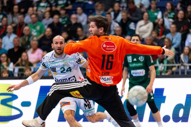 Marcel SCHILLER (FRISCH AUF! Goeppingen, 24) erzielt ein Tor, Aktion, Torwurf GER, TSV Hannover-Burgdorf vs. FRISCH AUF! Goeppingen, Handball, Bundesliga, 23. Spieltag, Spielzeit 2025 2026, 01.03.2026, GER, TSV Hannover-Burgdorf vs. FRISCH AUF! Goeppingen, Handball, Bundesliga, 23. Spieltag, Spielzeit 2025 2026, 01.03.2026, Hannover Copyright: xEibnerxPressefoto OliverxSchmidtx EP_OST