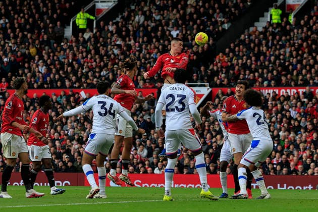 Manchester United, ManU v Crystal Palace, Premier League Benjamin Sesko (30) of Manchester United wins the header during the Premier League match between Manchester United and Crystal Palace at Old Trafford, Manchester, UK on 1 March 2026. Manchester Old Trafford Greater Manchester UK Editorial use only DataCo restrictions apply See www.football-dataco.com , Copyright: xConorxMolloyx PSI-23823-0085