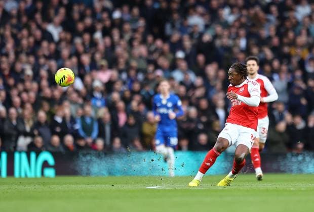 Eberechi Eze of Arsenal has a shot Arsenal v Chelsea, Premier League, Football, Emirates Stadium, London, UK - 01 Mar 2026London Emirates Stadium United Kingdom EDITORIAL USE ONLY No use with unauthorised audio, video, data, fixture lists, club league logos or live services. Online in-match use limited to 120 images, no video emulation. No use in betting, games or single club league player publications. Copyright: xMichaelxZemanek Shutterstockx 16708844m