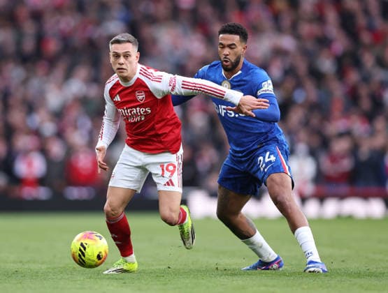 London, England, 1st March 2026. Leandro Trossard of Arsenal and Reece James of Chelsea during the Arsenal vs Chelsea Premier League match at the Emirates Stadium, London. Picture credit should read: David Klein Sportimage EDITORIAL USE ONLY. No use with unauthorised audio, video, data, fixture lists, club league logos or live services. Online in-match use limited to 120 images, no video emulation. No use in betting, games or single club league player publications. SPI_019_DK_Arsenal_Chelsea SPI-4568-0019