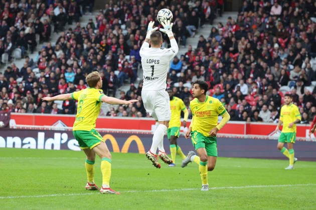 FOOTBALL : LOSC Lille vs FC Nantes - Ligue 1 J24 - 01 03 2026 Anthony LOPES (FC Nantes) lors du match LOSC Lille vs FC Nantes, Ligue 1 J24, Decathlon Arena stade Pierre Mauroy, le 1er mars 2026 - photo Laurent Sanson PsnewZ  Copyright: xLaurentxSANSONx xPsnewZx