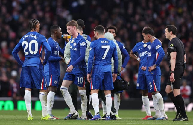 London, England, 1st March 2026. Cole Palmer of Chelsea walks to the sideline after receiving treatment during the Arsenal vs Chelsea Premier League match at the Emirates Stadium, London. Picture credit should read: David Klein Sportimage EDITORIAL USE ONLY. No use with unauthorised audio, video, data, fixture lists, club league logos or live services. Online in-match use limited to 120 images, no video emulation. No use in betting, games or single club league player publications. SPI_043_DK_Arsenal_Chelsea SPI-4568-0042