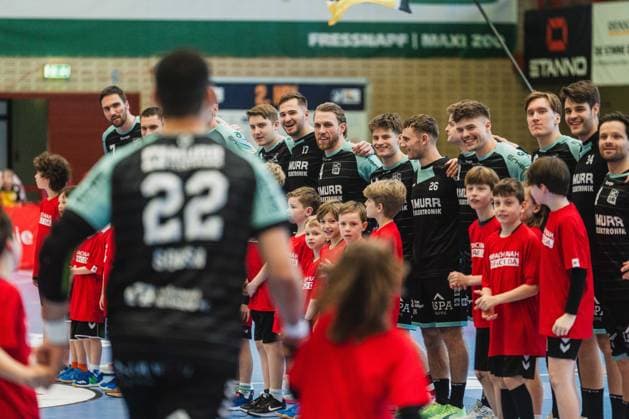 HC Oppenweiler Backnang Mannschaft nach dem einlaufen HSG Krefeld Niederrhein vs. HC Oppenweiler Backnang, Handball, 2.HBL, 22.Spieltag, Saison 2025 26, 01.03.2026, HSG Krefeld Niederrhein vs. HC Oppenweiler Backnang, Handball, 2.HBL, 22.Spieltag, Saison 2025 26, 01.03.2026 Krefeld Copyright: xEibner-Pressefoto LukasxBaldygax EP_LBA