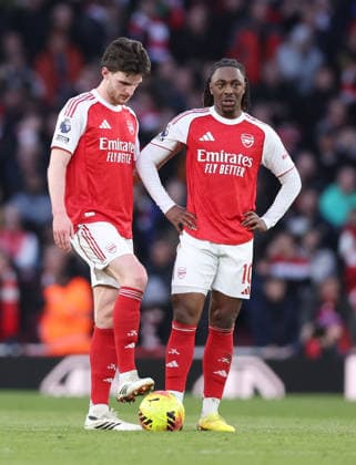 London, England, 1st March 2026. Dejected Declan Rice of Arsenal and Eberechi Eze of Arsenal prepare to restart following the Chelsea equaliser during the Arsenal vs Chelsea Premier League match at the Emirates Stadium, London. Picture credit should read: David Klein Sportimage EDITORIAL USE ONLY. No use with unauthorised audio, video, data, fixture lists, club league logos or live services. Online in-match use limited to 120 images, no video emulation. No use in betting, games or single club league player publications. SPI_061_DK_Arsenal_Chelsea SPI-4568-0057