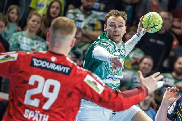 Berlin, 01.03.26, Handball: Bundesliga, Fuechse Berlin - Rhein-Neckar Löwen, 23. Spieltag, Max-Schmeling-Halle. Mathias Gidsel (Füchse Berlin) wirft den Ball auf das Tor. Fuechse Berlin - HSG Wetzlar