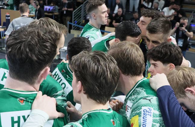 GER HBL Saison 2025 2026 FÜCHSE Berlin vs Rhein Neckar Löwen, 01.03.26, Max-Schmeling-Halle, Berlin, Einschwören, vor dem Spiel, Team FÜCHSE Berlin