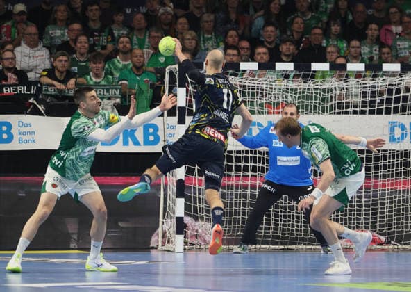 GER HBL Saison 2025 2026 FÜCHSE Berlin vs Rhein Neckar Löwen, 01.03.26, Max-Schmeling-Halle, Berlin, Nejc CEHTE (Füchse Berlin 22), Lukas SANDELL (Rhein-Neckar-Löwen 11), Dejan MILOSAVLJEV (Füchse Berlin 96), Max DARJ (Füchse Berlin 5)