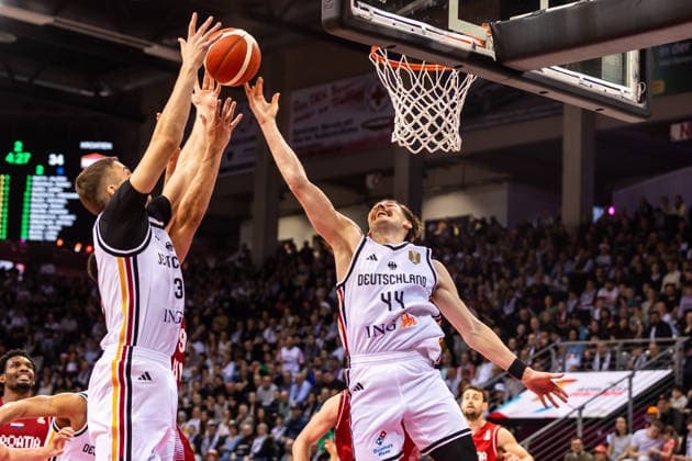 GER, FIBA Basketball World Cup 2027, European Qualifiers, Deutschland-Kroatien. 01.03.2026, Telekom Dome, Bonn, GER, FIBA Basketball World Cup 2027, European Qualifiers, Deutschland-Kroatien. David Krämer (Deutschland, No44) Â Foto: Alexander Trienitz Bonn Telekom Dome Nordrhein-Westfalen Deutschland