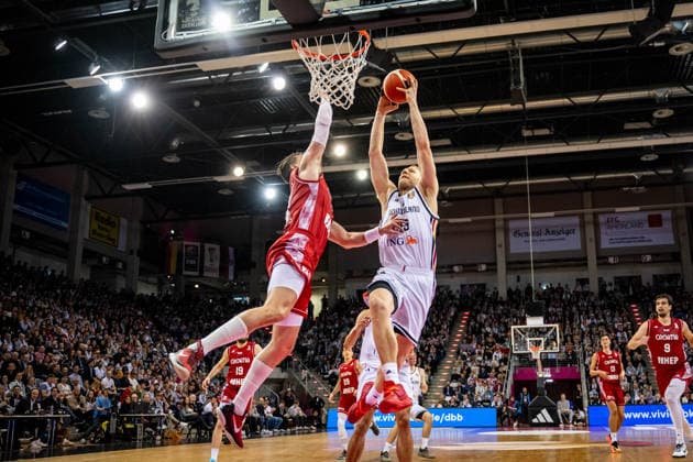 Basketball Bonn 01.03.2026 FIBA Basketball World Cup 2027 European Qualifiers Deutschland (GER) - Kroatien (CRO) Leon Kratzer (Deutschland, No.34) Mario Hezonja (Kroatien, No.08)