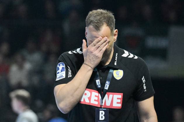 01.03.2026, xlakx, Handball Daikin HBL, Fuechse Berlin - Rhein-Neckar Löwen v.l. Maik Machulla (Rhein-Neckar Loewen Trainer) enttaeuscht, schaut enttaeuscht, niedergeschlagen, disappointed Berlin