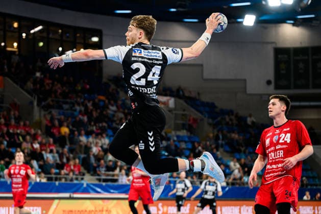 Bietigheim: HBL - 25 26 - SG BBM Bietigheim - HSG Nordhorn-Lingen Elias Ruddat (Nordhorn) Bietigheim-Bissingen Egetrans Arena Baden-Württemberg Deutschland