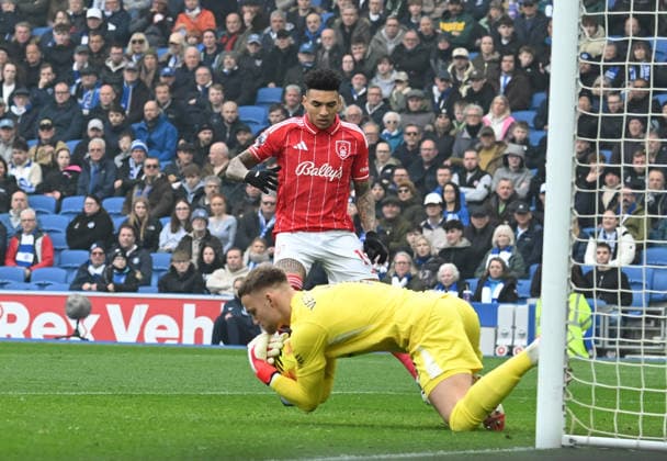 Bart Verbruggen of Brighton beats Igor Jesus of Nottingham Forest to the loose ball during the Premier League match between Brighton and Hove Albion and Nottingham Forest at the American Express Stadium, Brighton UK - Sunday 1st March 2026 Brighton v Nottingham Forest Premier League Football, Amex Stadium, Sussex, UK - 01 Mar 2026Brighton Amex Stadium Sussex United Kingdom Editorial use only. No merchandising. For Football images FA and Premier League restrictions apply inc. no internet mobile usage without FAPL license - for details contact Football Dataco  Copyright: xLizxFinlayson TPI Shutterstockx 16718466bd