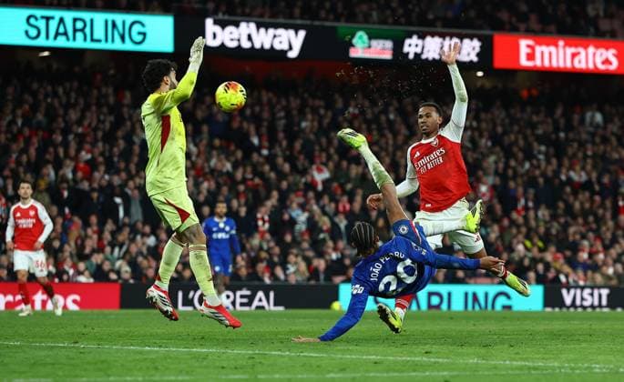 Joao Pedro of Chelsea has a shot Arsenal v Chelsea, Premier League, Football, Emirates Stadium, London, UK - 01 Mar 2026London Emirates Stadium United Kingdom EDITORIAL USE ONLY No use with unauthorised audio, video, data, fixture lists, club league logos or live services. Online in-match use limited to 120 images, no video emulation. No use in betting, games or single club league player publications. Copyright: xMichaelxZemanek Shutterstockx 16708844bs