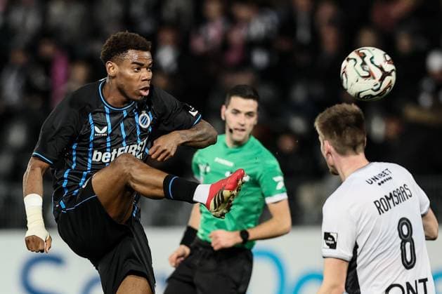 Club s Raphael Onyedika pictured in action during a soccer match between Sporting Charleroi and Club Brugge KV, Sunday 01 March 2026 in Charleroi, on day 27 of the 2025-2026 Jupiler Pro League first division of the Belgian championship. BRUNOxFAHY  x166126506x