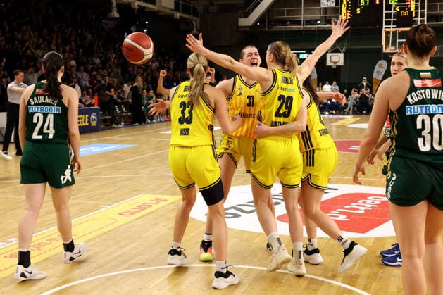 DEU, easyCredit DBBL, ALBA vs. Rutronik Stars Keltern, 01.03.2026, Soemmeringhalle, Berlin, DEU, easyCredit DBBL, ALBA vs. Rutronik Stars Keltern, im Bild ALBA-Spielerinnenkreis