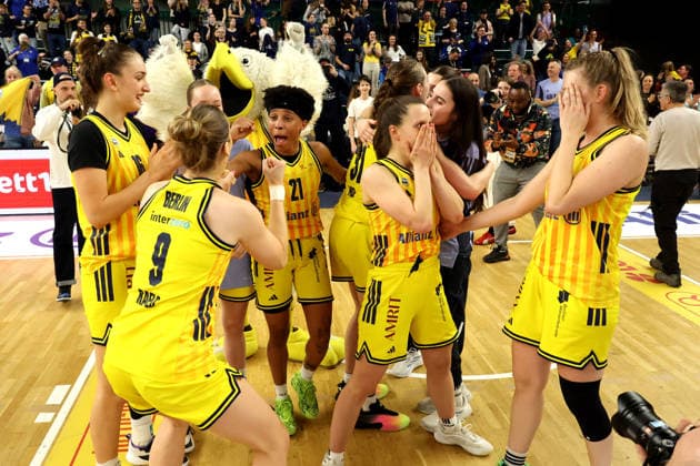 DEU, easyCredit DBBL, ALBA vs. Rutronik Stars Keltern, 01.03.2026, Soemmeringhalle, Berlin, DEU, easyCredit DBBL, ALBA vs. Rutronik Stars Keltern, im Bild ALBA-Spielerinnenkreis