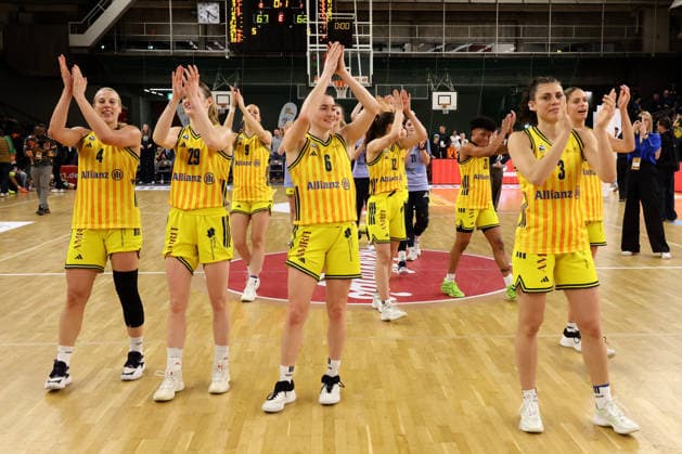 DEU, easyCredit DBBL, ALBA vs. Rutronik Stars Keltern, 01.03.2026, Soemmeringhalle, Berlin, DEU, easyCredit DBBL, ALBA vs. Rutronik Stars Keltern, im Bild ALBA-Spielerinnenkreis