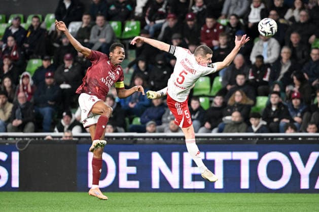 FC Metz v Stade Brestois 29 - Ligue 1 McDonald s 2025 2026 30 Habib DIALLO (fcm) - 05 Brendan CHARDONNET (sb29) during the Ligue 1 McDonald s match between Metz and Brest on March 1, 2026 at Stade Saint-Symphorien in Metz, France. Metz France  Copyright: xFEPx 776465511
