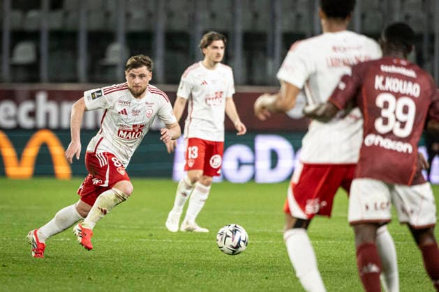 FOOTBALL : Metz vs Stade Brestois - ligue 1 - Metz - 01 03 26 Hugo Magnetti 8  Copyright: xelyxandroxcegarrax