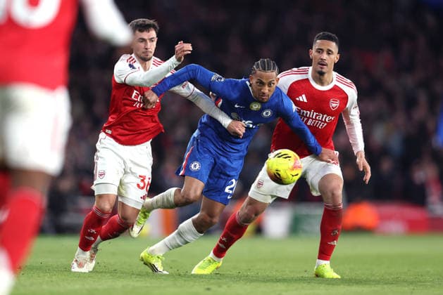 Arsenal v Chelsea 01 March 2026, London - Premier League Football - Arsenal v Chelsea - Joao Pedro of Chelsea is closed down by Martin Zubimendi and William Saliba of Arsenal - Photo: Charlotte Wilson Offside. London UK Copyright: xCharlottexWilsonx xOffsidexOffside