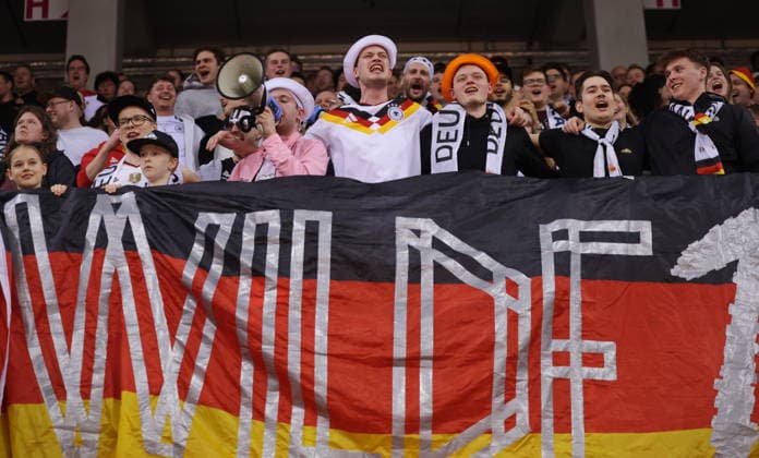 Länderspiel Deutschland vs. Kroatien iin Bonn WM-Qualifikation (Laenderspiel Weltmeisterschaftsvorbereitung) Hier: Fans